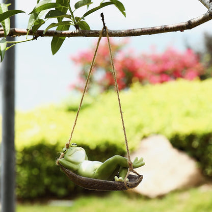 Garden swing frog pendant
