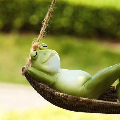Garden swing frog pendant